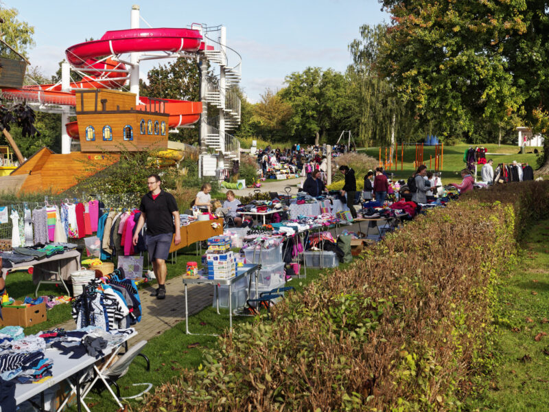 Andrang beim Familien-Flohmarkt